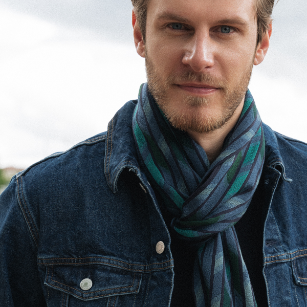 Melbourne-blue-marine-silk-wool-men’s-scarf