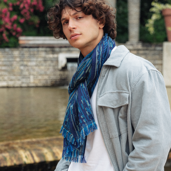 Blue-cotton-silk-wool-men’s-scarf-Sauvage