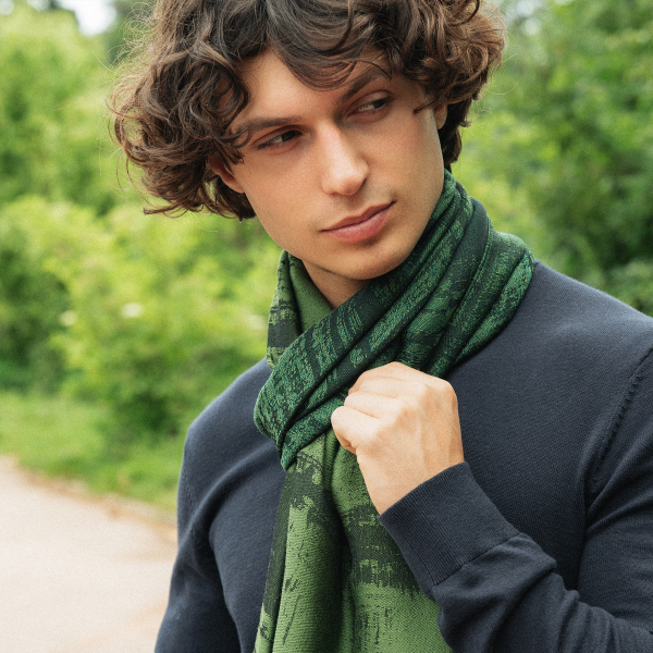 Men's-green-wool-blend-scarf-Tole froissee